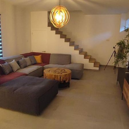 L'Escale Tout Confort Proximite Aeroport Et Grand Axes Charleroi Luaran gambar
